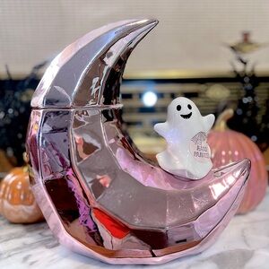 ✨NEW💖Cobwebs and Cauldrons Pink Metallic Ceramic Moon with Ghost Cookie Jar🌙